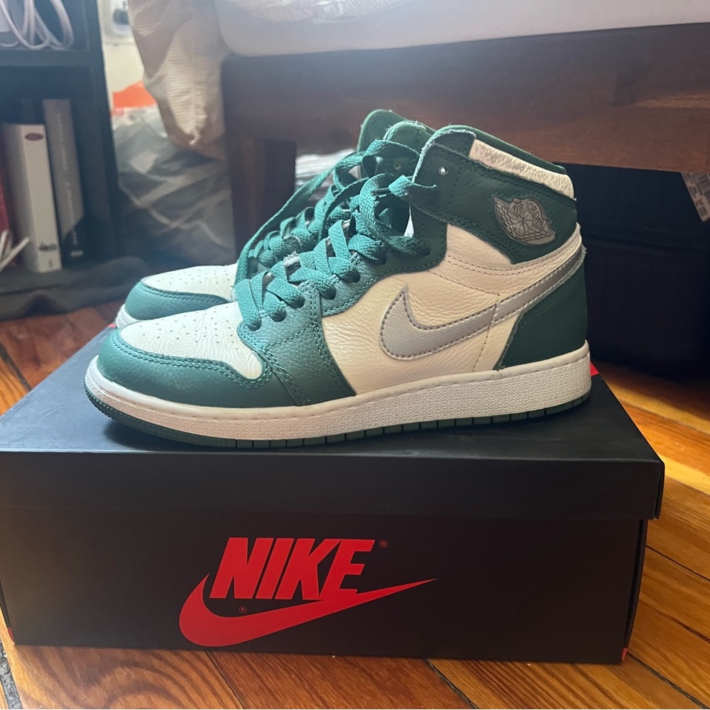 Nike air Jordan 1 retro og high metallic and green w7